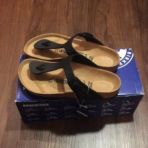 Brand new Birkenstock Womens Gizeh sandal Size 6